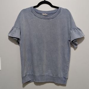 Short ruffle sleeve sweatshirt